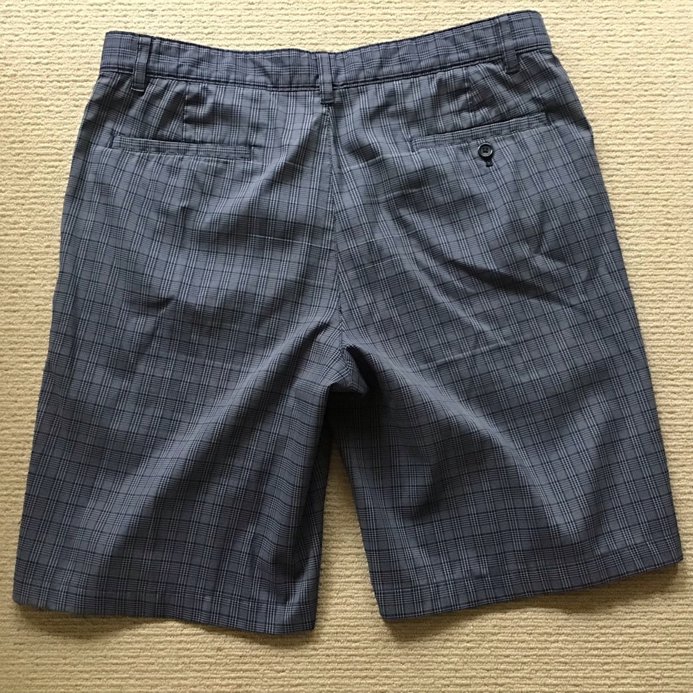 Greg Norman Collection Men's Plaid Flat-Front Shorts - Picture 3 of 3